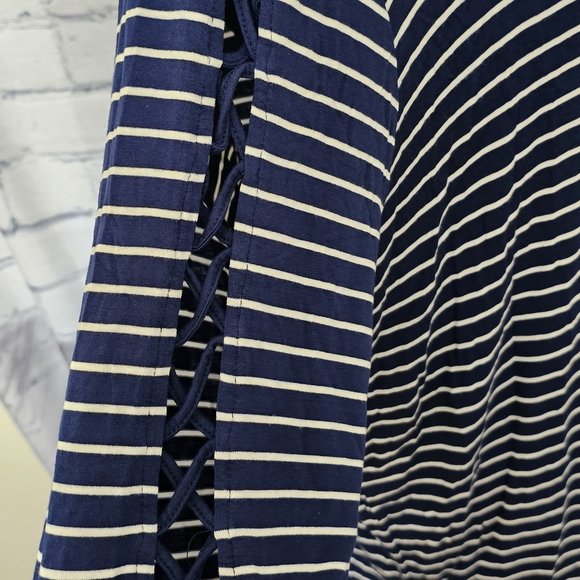 French Laundry 2X blouse - Picture 2 of 4